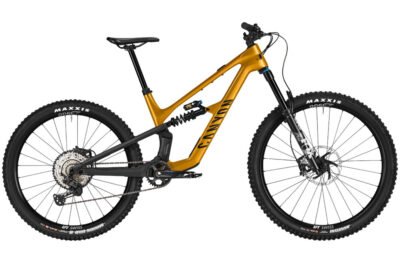 2024-Canyon-Spectral-CF-8-CLLCTV-Mountain-Bike-01