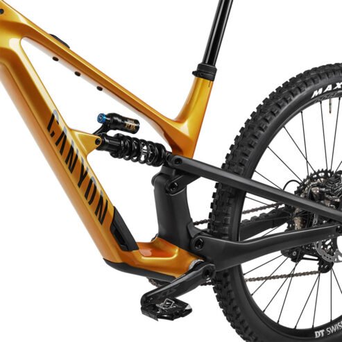 2024 Canyon Spectral CF 8 CLLCTV Mountain Bike (KINGCYCLESPORT)