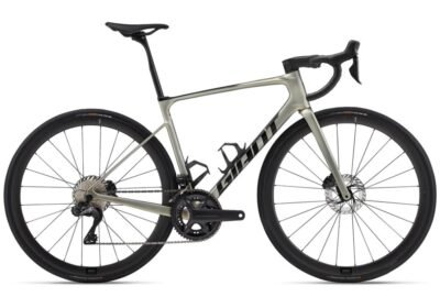 2024-Giant-Defy-Advanced-SL-1-Road-Bike-01